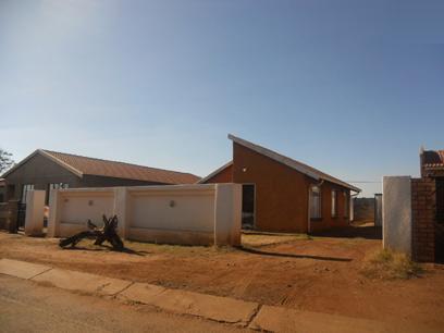 Front View of property in Thokoza