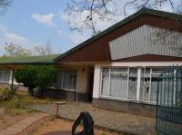 6 Bedroom 2 Bathroom House for Sale for sale in Universitas