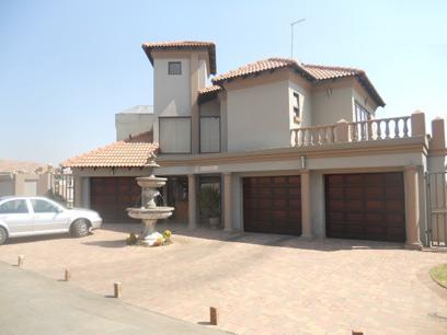4 Bedroom House for Sale For Sale in Sonneveld - Home Sell - MR23518
