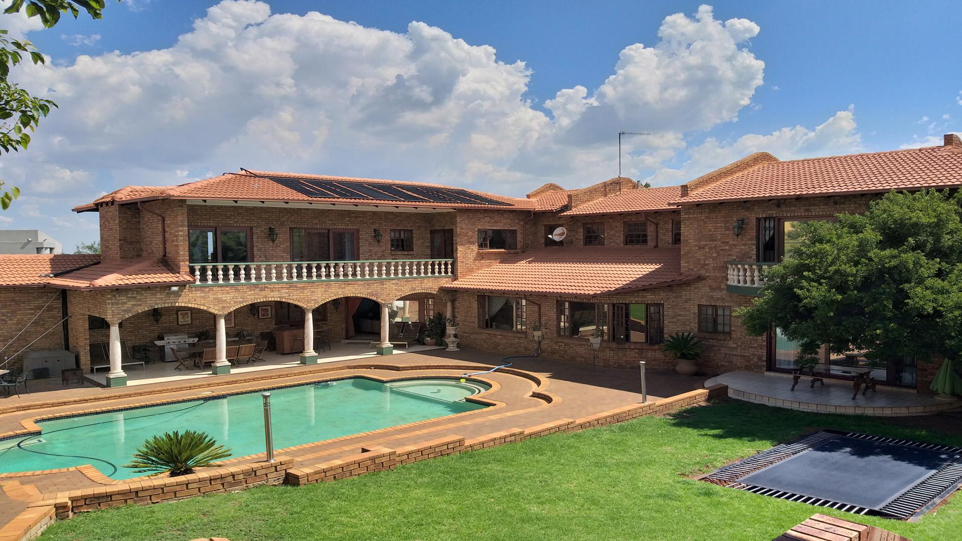 Front View of property in Meyersdal