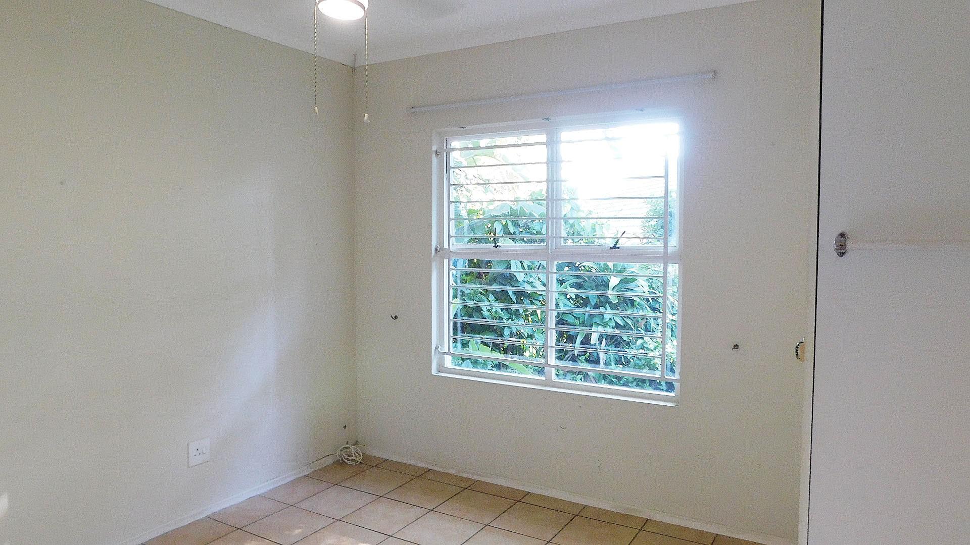 Bed Room 2 - 13 square meters of property in Ballito
