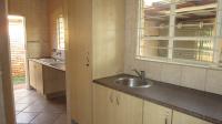 Kitchen - 13 square meters of property in Comet