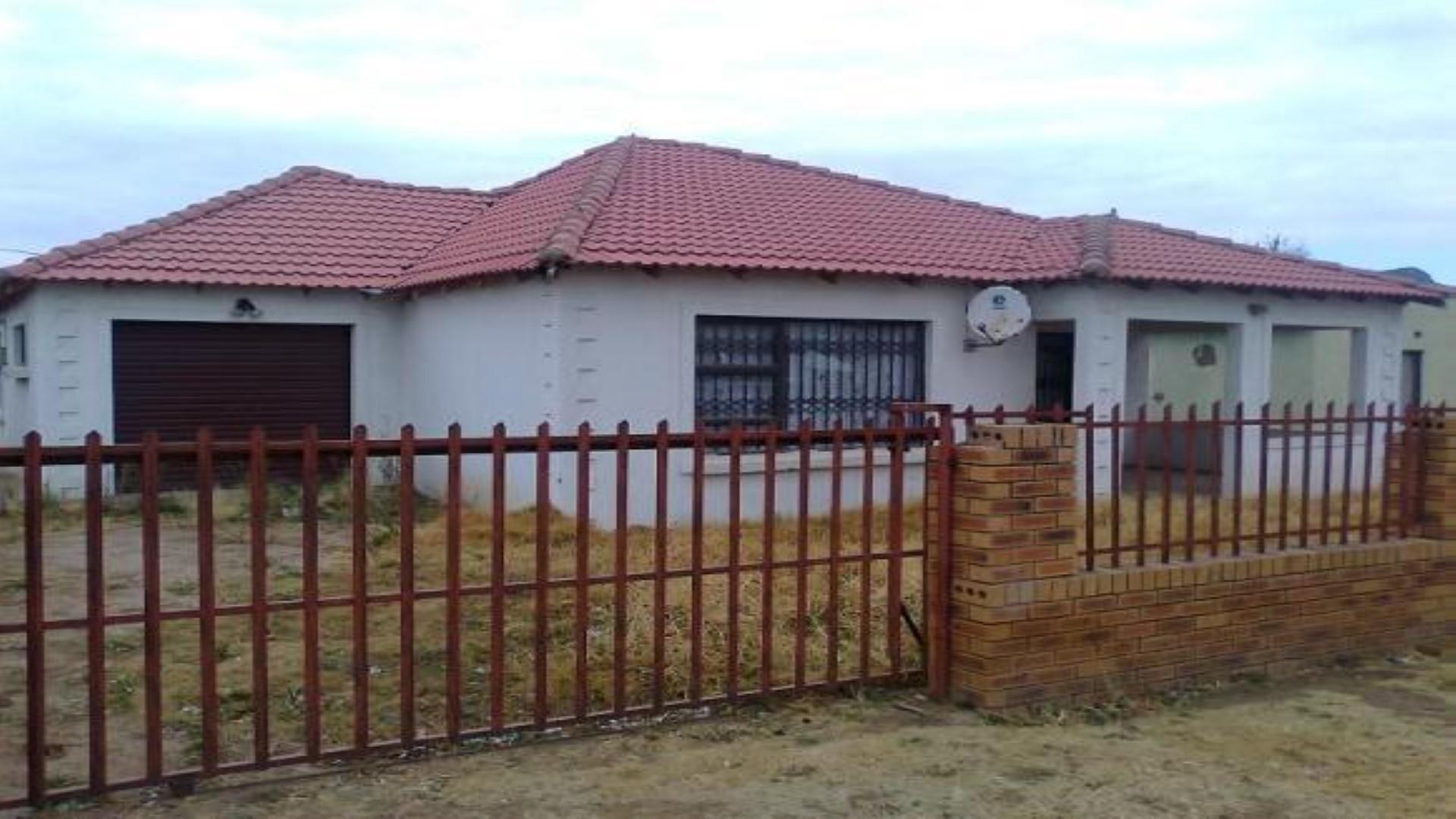 Front View of property in Ezibeleni