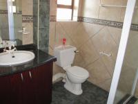 Bathroom 1 - 3 square meters of property in Vanderbijlpark