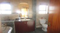Bathroom 3+ - 17 square meters of property in Vanderbijlpark