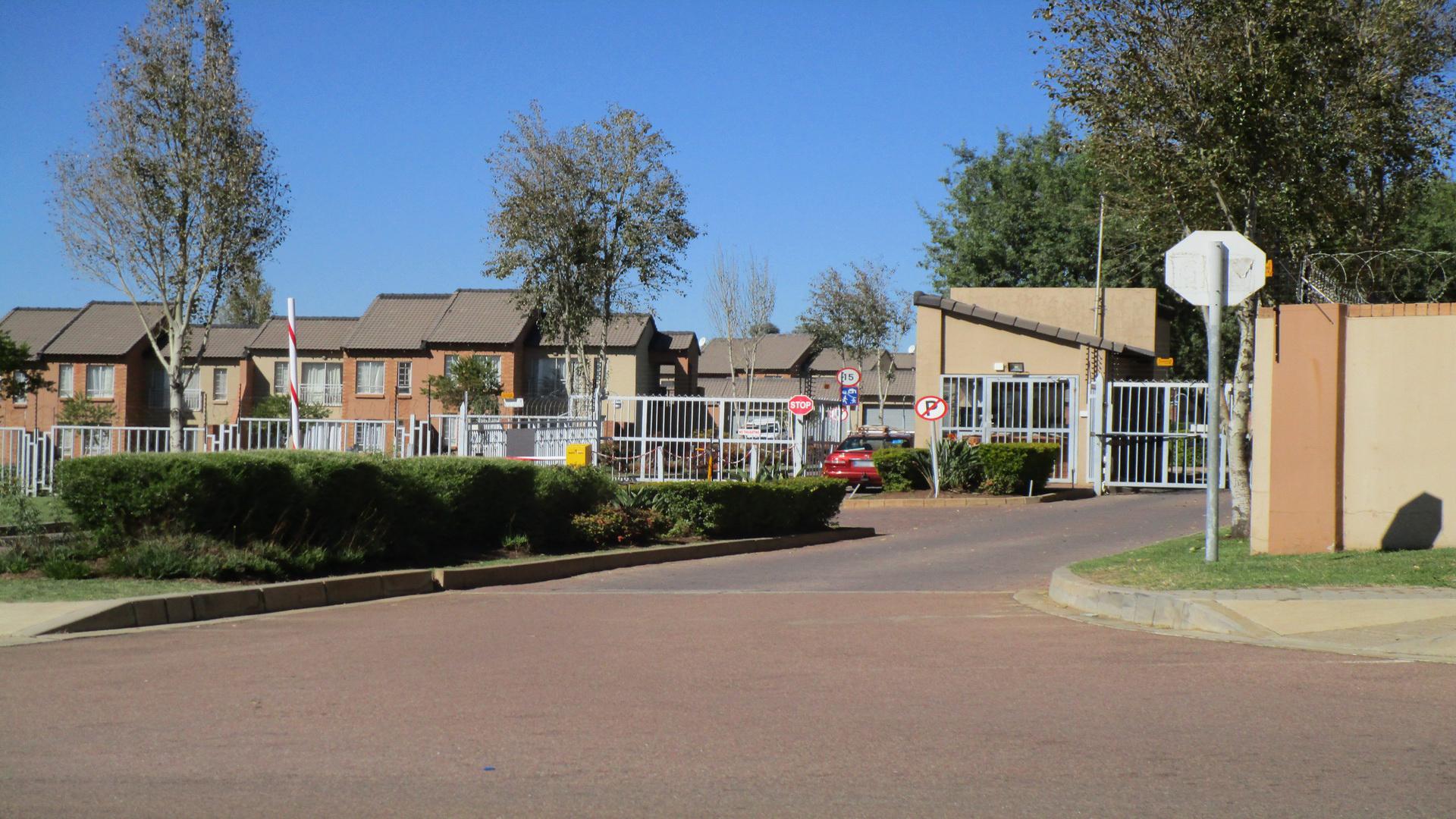 Front View of property in Erand Gardens