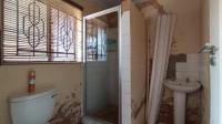 Bathroom 1 - 4 square meters of property in The Orchards
