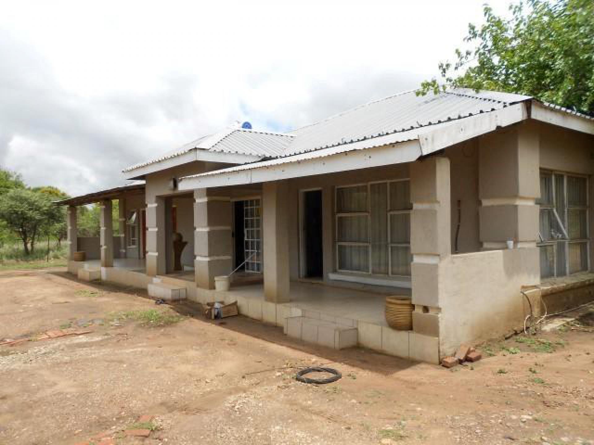 Front View of property in Makhado (Louis Trichard)