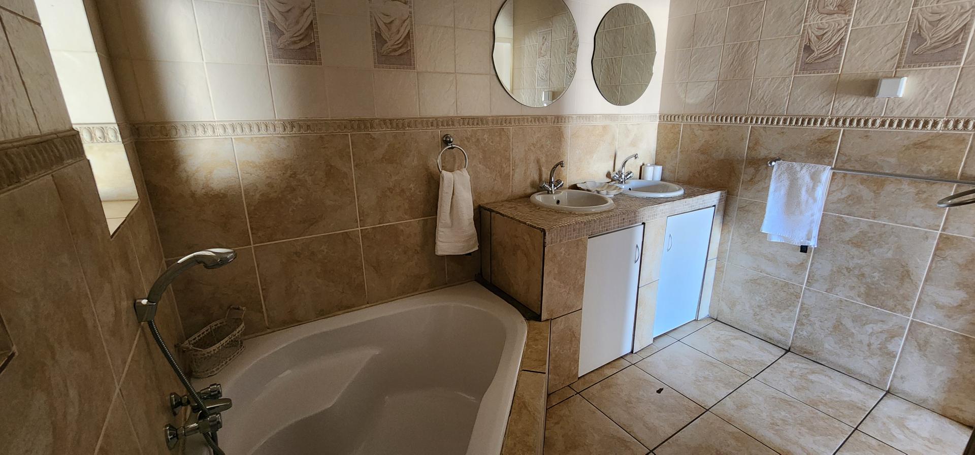 Bathroom 3+ of property in Orkney