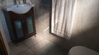 Main Bathroom - 4 square meters of property in Sharon Park