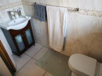 Bathroom 1 - 5 square meters of property in Sharon Park