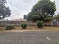 Front View of property in Mayberry Park