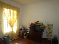 Bed Room 1 - 37 square meters of property in Savanna City