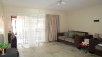 Lounges - 20 square meters of property in Waterval East