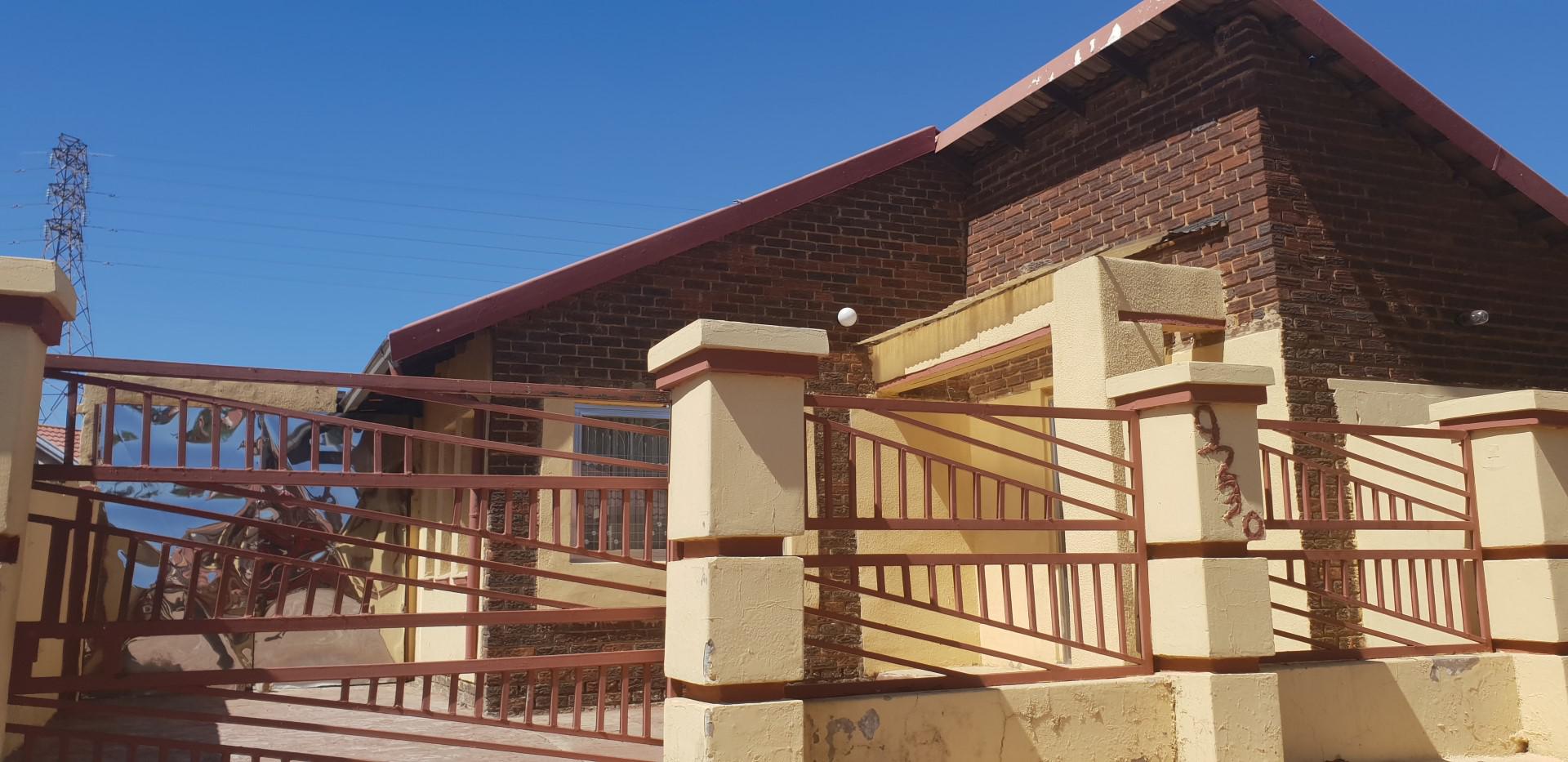 Front View of property in Kagiso