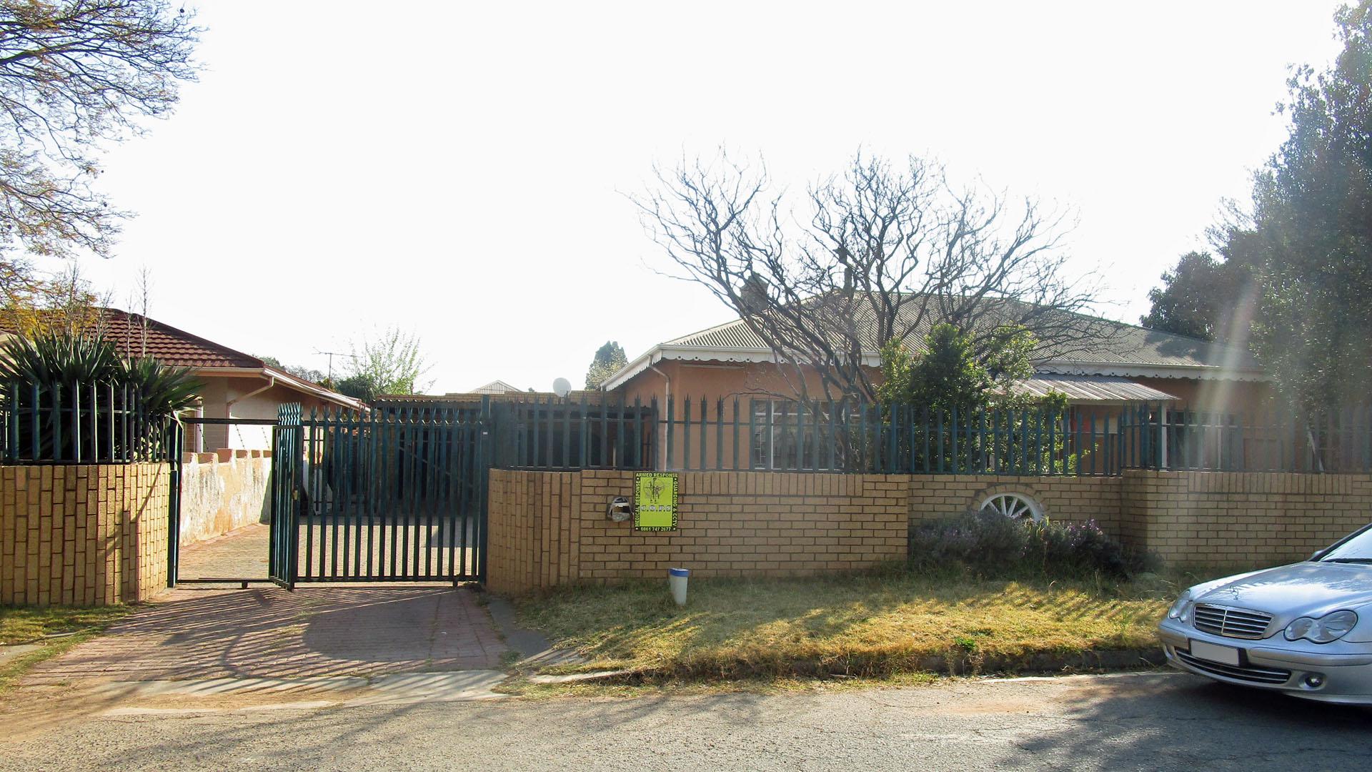 Front View of property in Northmead