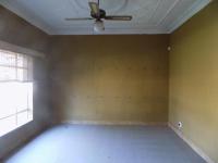 Lounges - 33 square meters of property in Northmead