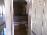 Main Bathroom of property in Kibler Park
