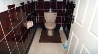 Main Bathroom - 14 square meters of property in Howick