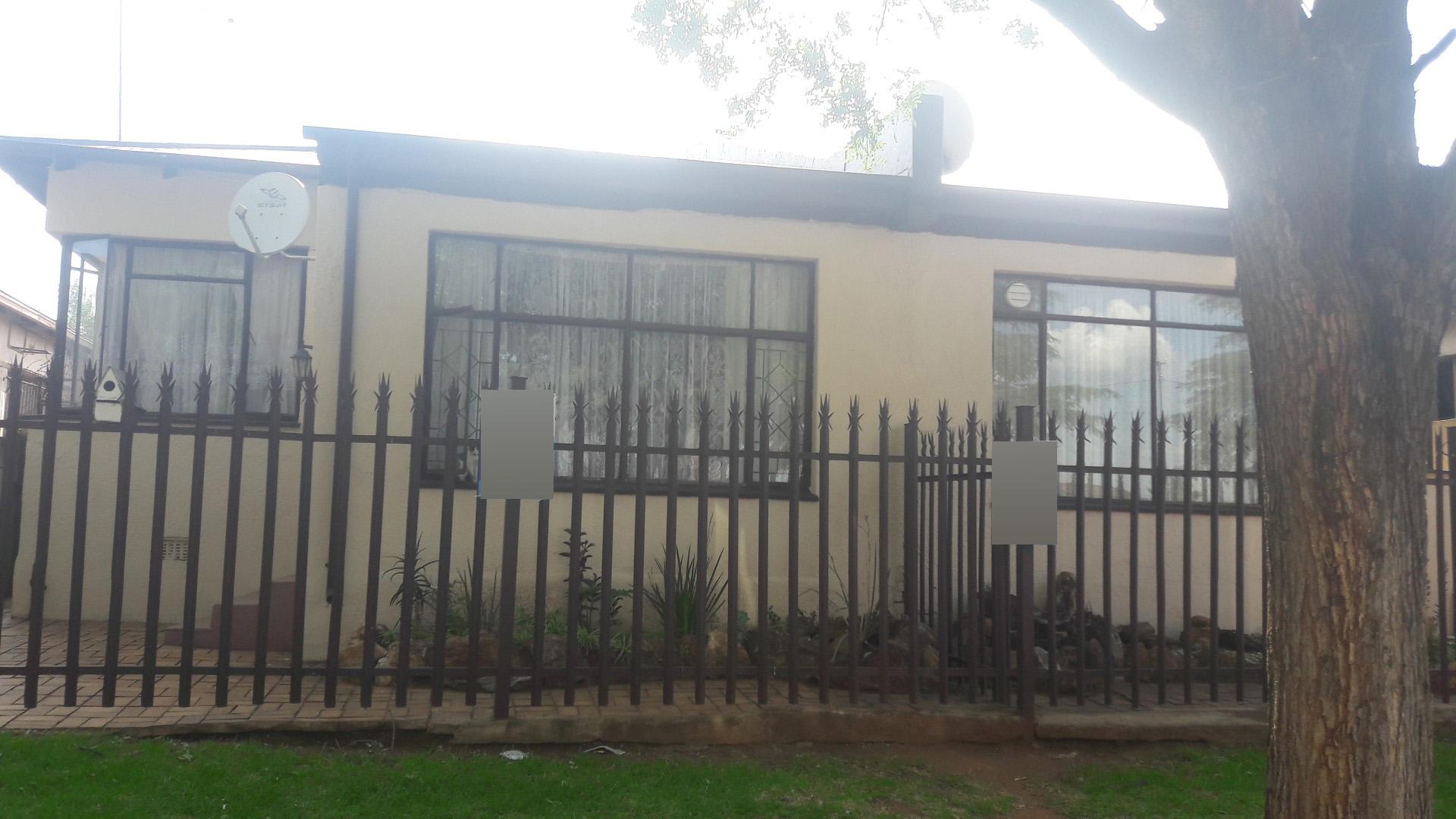 Front View of property in Brakpan