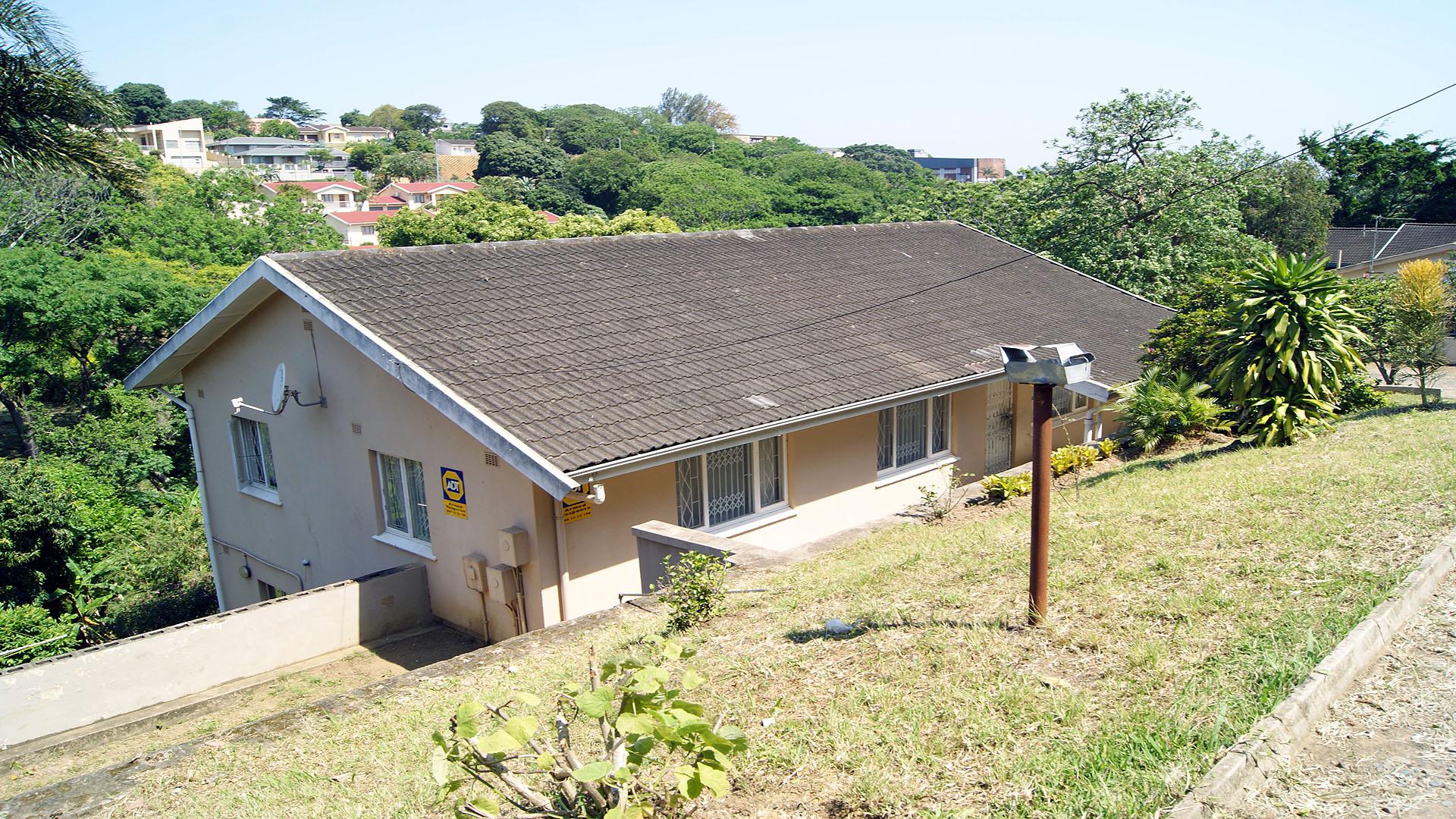 Front View of property in Kenville
