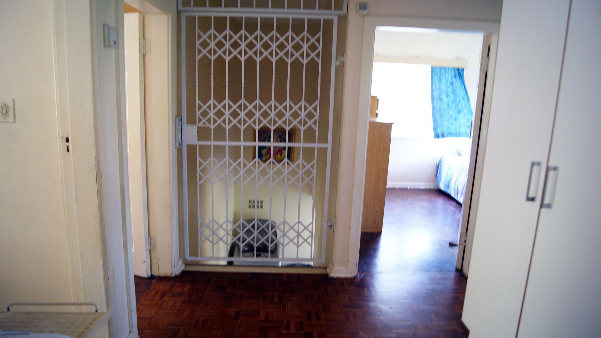 Spaces - 16 square meters of property in Kenville