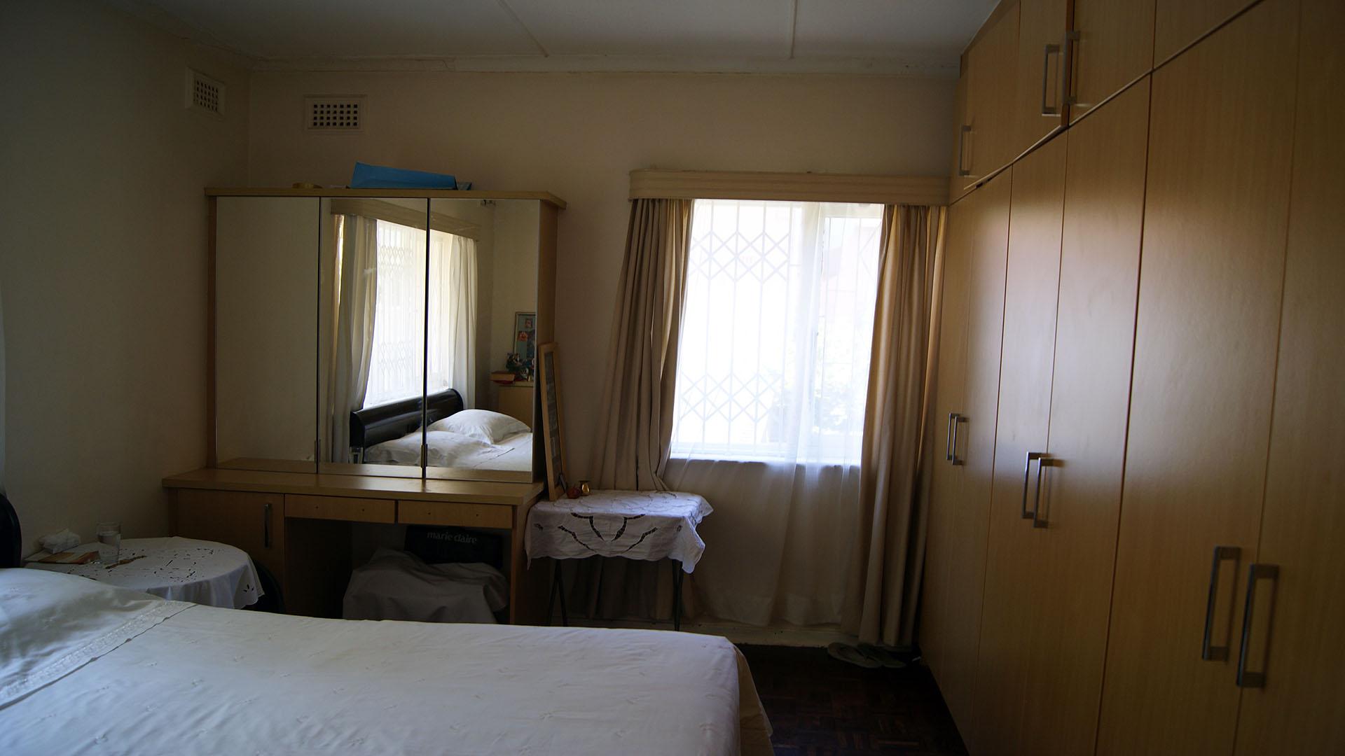 Main Bedroom - 18 square meters of property in Kenville