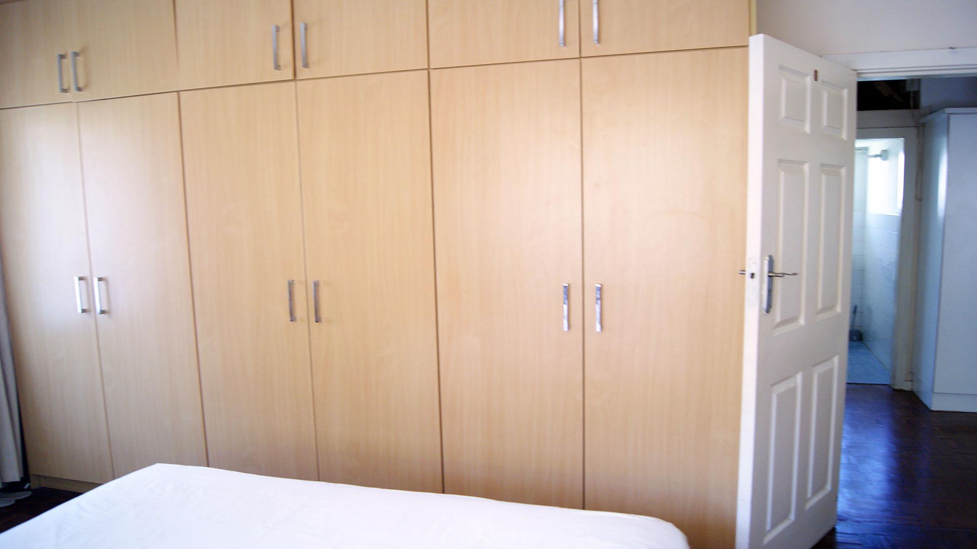 Main Bedroom - 18 square meters of property in Kenville