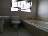 Bathroom 1 - 4 square meters of property in Vanderbijlpark