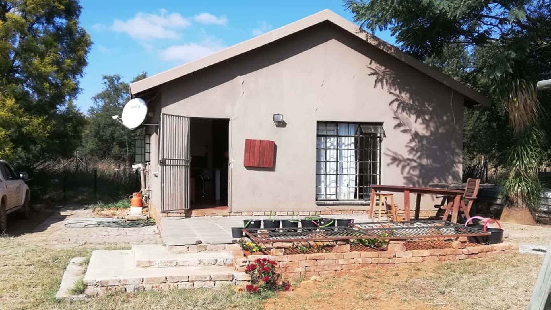 Front View of property in Kameelfontein