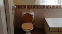 Bathroom 1 - 5 square meters of property in Kameelfontein