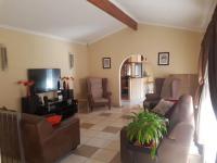 Lounges - 30 square meters of property in Albemarle