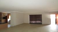 Lounges - 27 square meters of property in Cashan