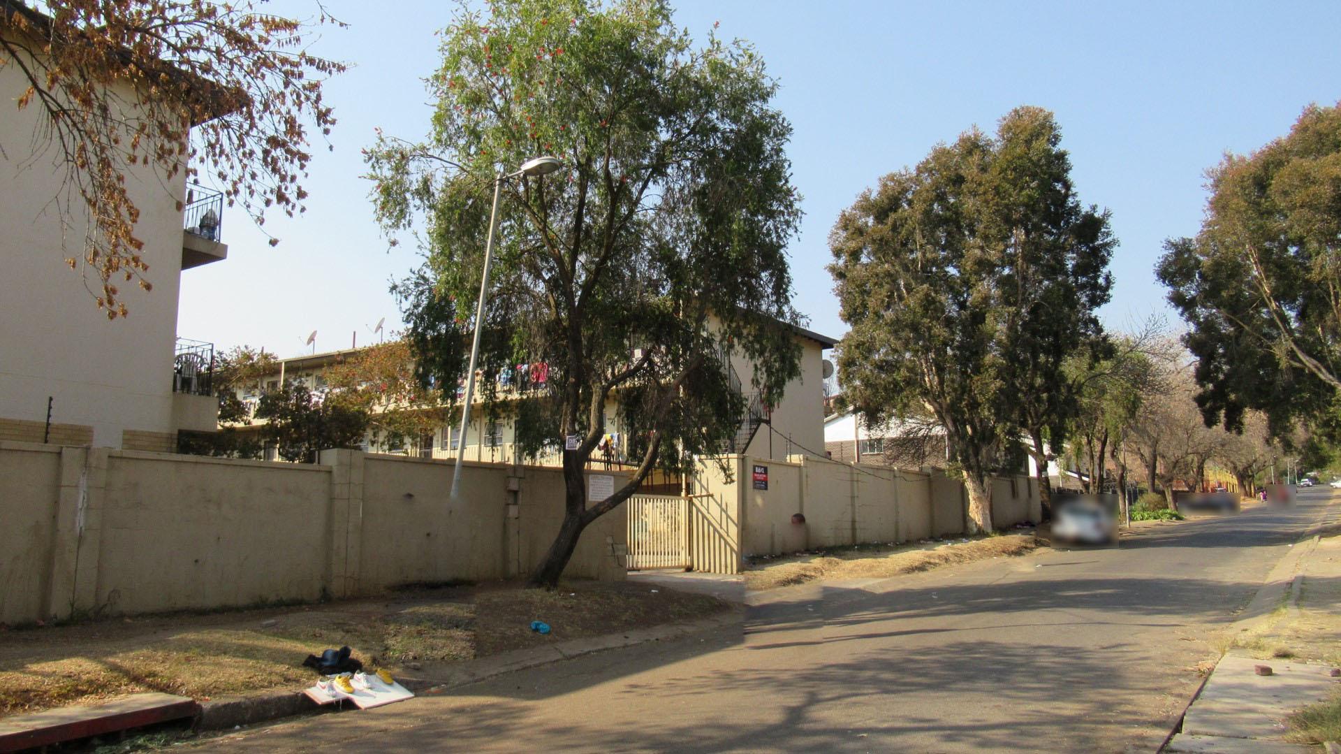 Front View of property in Windsor East