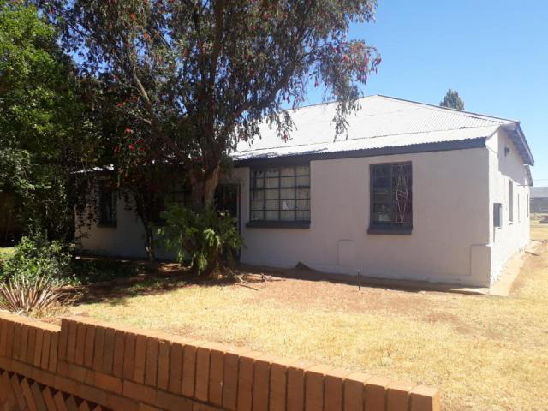 Front View of property in Ventersdorp