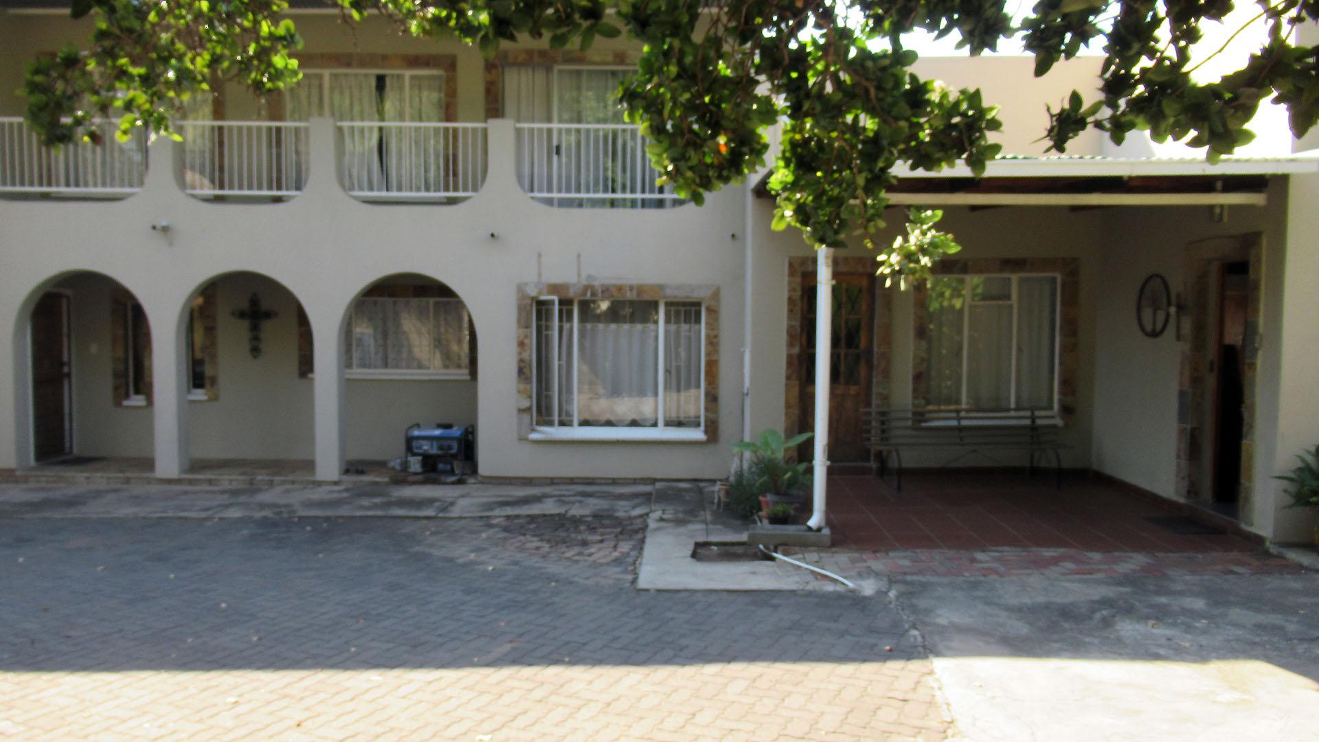 Front View of property in Rustenburg