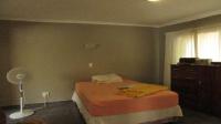 Main Bedroom - 18 square meters of property in Rustenburg