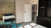 Bed Room 1 - 15 square meters of property in Dalpark