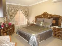 Main Bedroom of property in Richards Bay