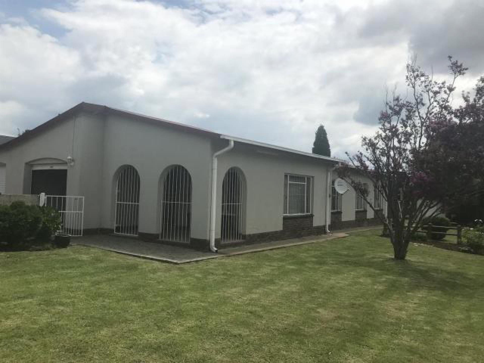 Front View of property in Standerton