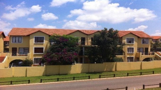 2 Bedroom Apartment to Rent in Sundowner - Property to rent - MR241696