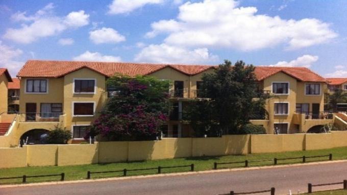 2 Bedroom Apartment to Rent in Sundowner - Property to rent - MR241696