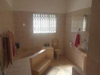 Bathroom 2 - 13 square meters of property in Henley-on-Klip