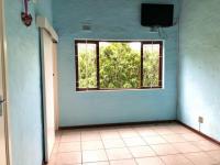 Bed Room 2 - 34 square meters of property in Uvongo