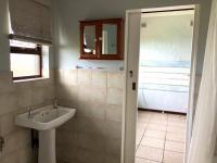 Bathroom 2 - 6 square meters of property in Uvongo