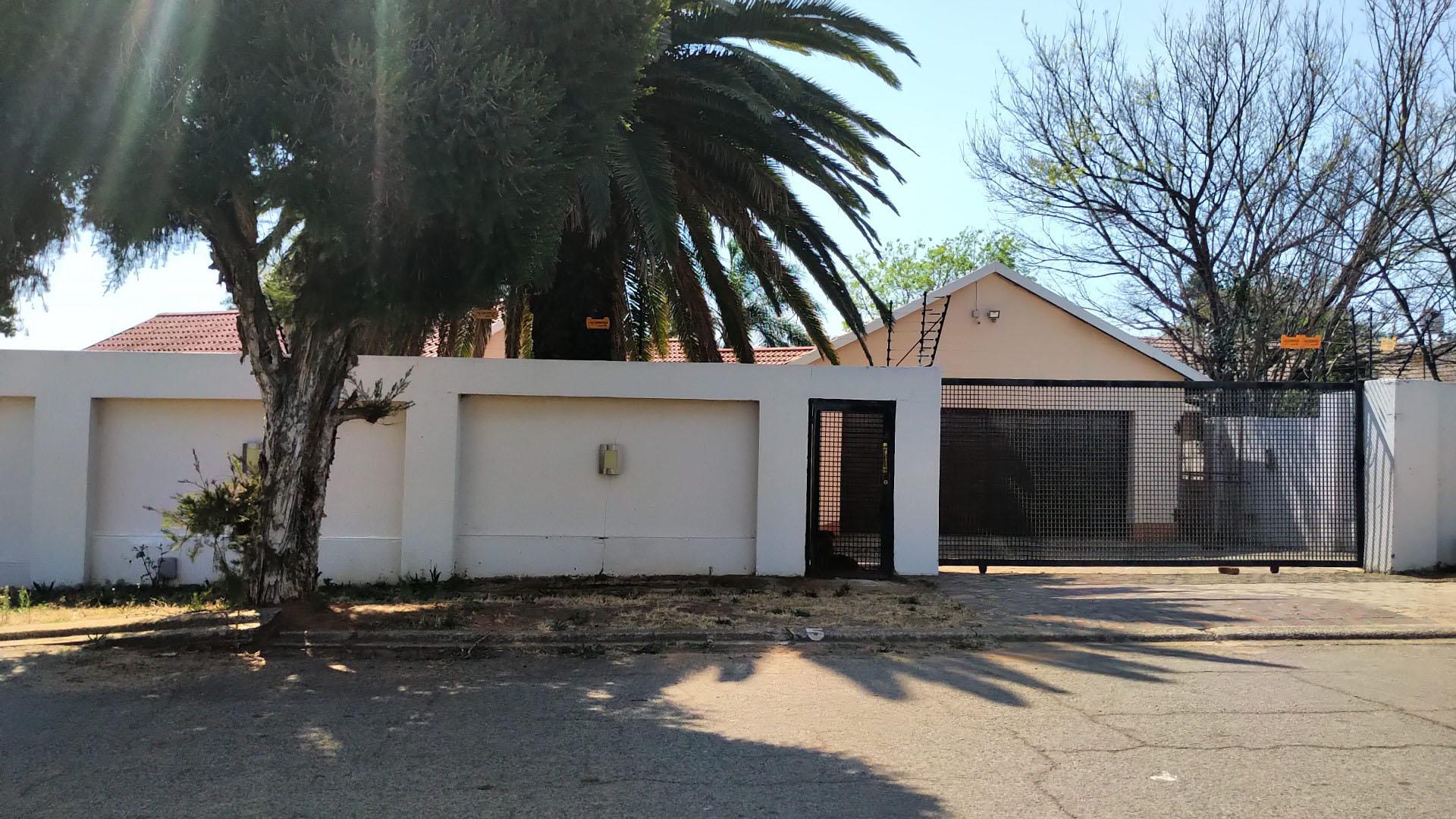 Front View of property in Birchleigh North