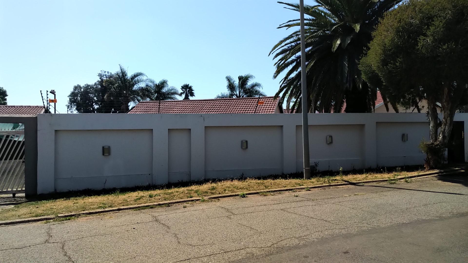 Front View of property in Birchleigh North