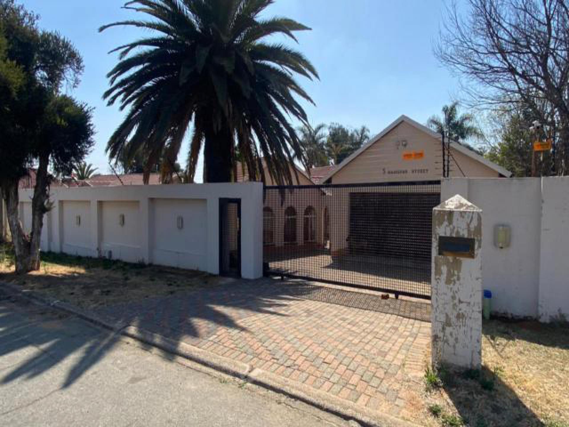 Front View of property in Birchleigh North