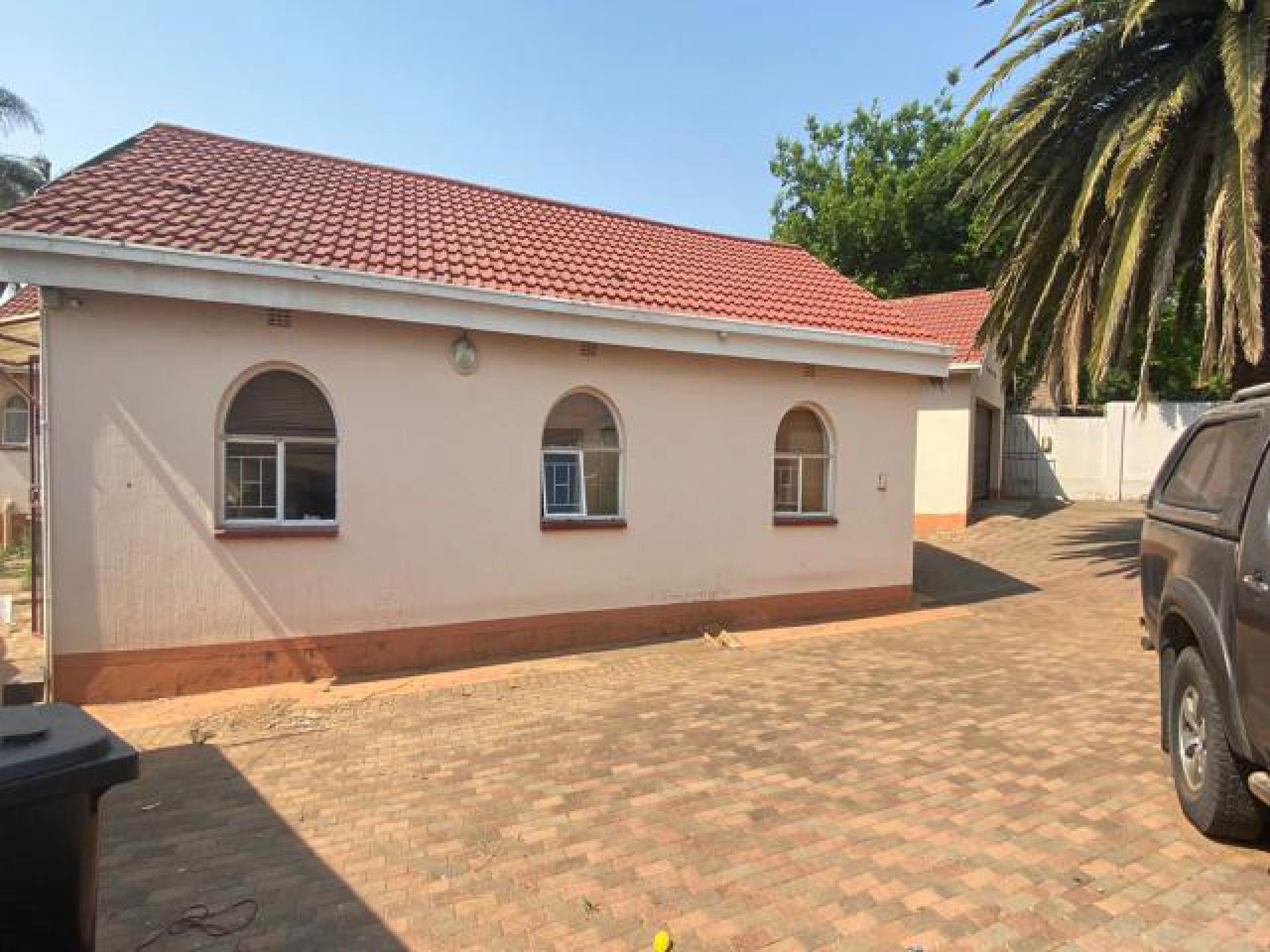 Front View of property in Birchleigh North