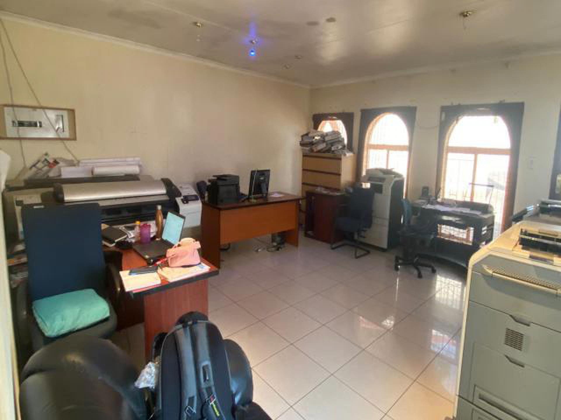 Rooms of property in Birchleigh North